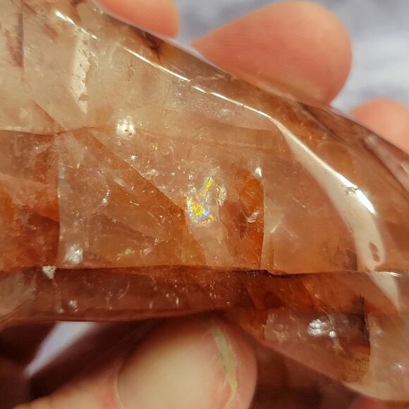 Green Jade & Fire Quartz Wolf - Picture 11 of 16